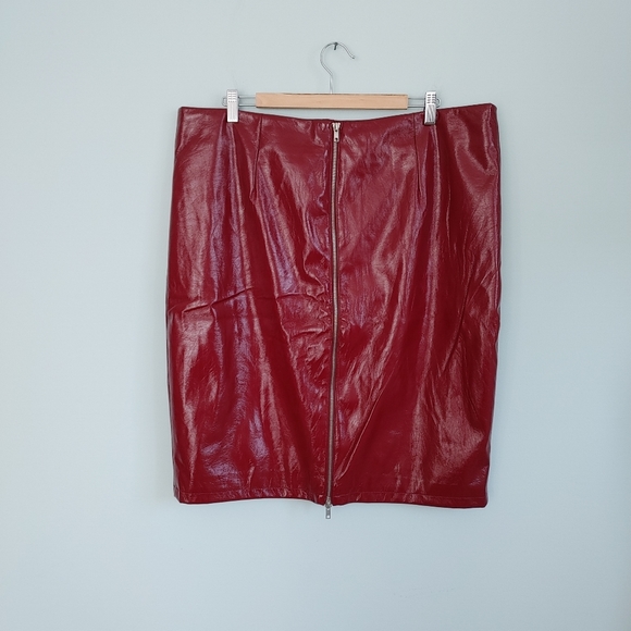 Forever21  faux leather skirt - Picture 3 of 6